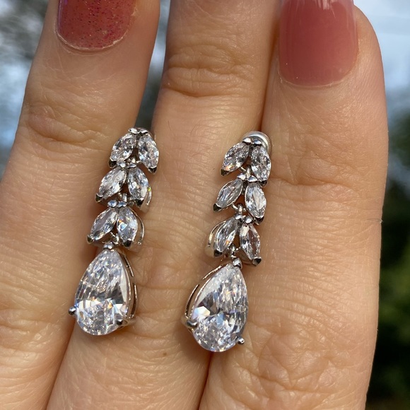 NEW 925 Silver Gorgeous Earrings - Picture 4 of 6